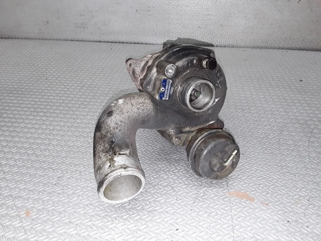 Turbo 078145704L