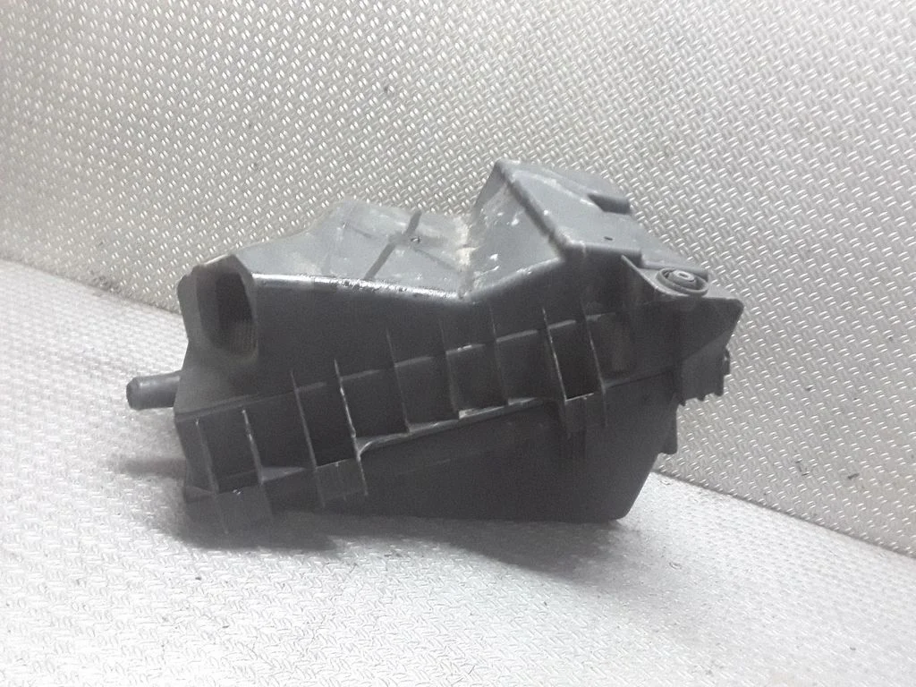 Air filter box