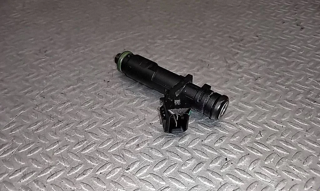 Fuel injector 8200506653