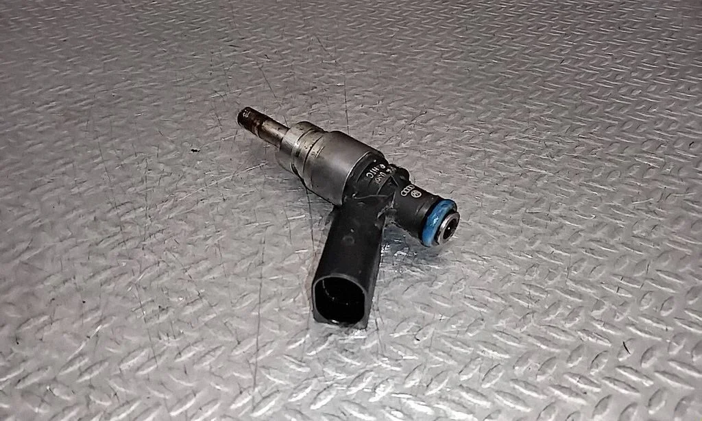 Fuel injector 06E036E