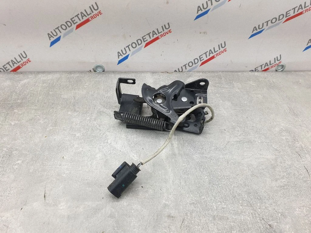 Engine bonnet/hood lock/catch – BMW X1 F48 F49 (2015-2022)