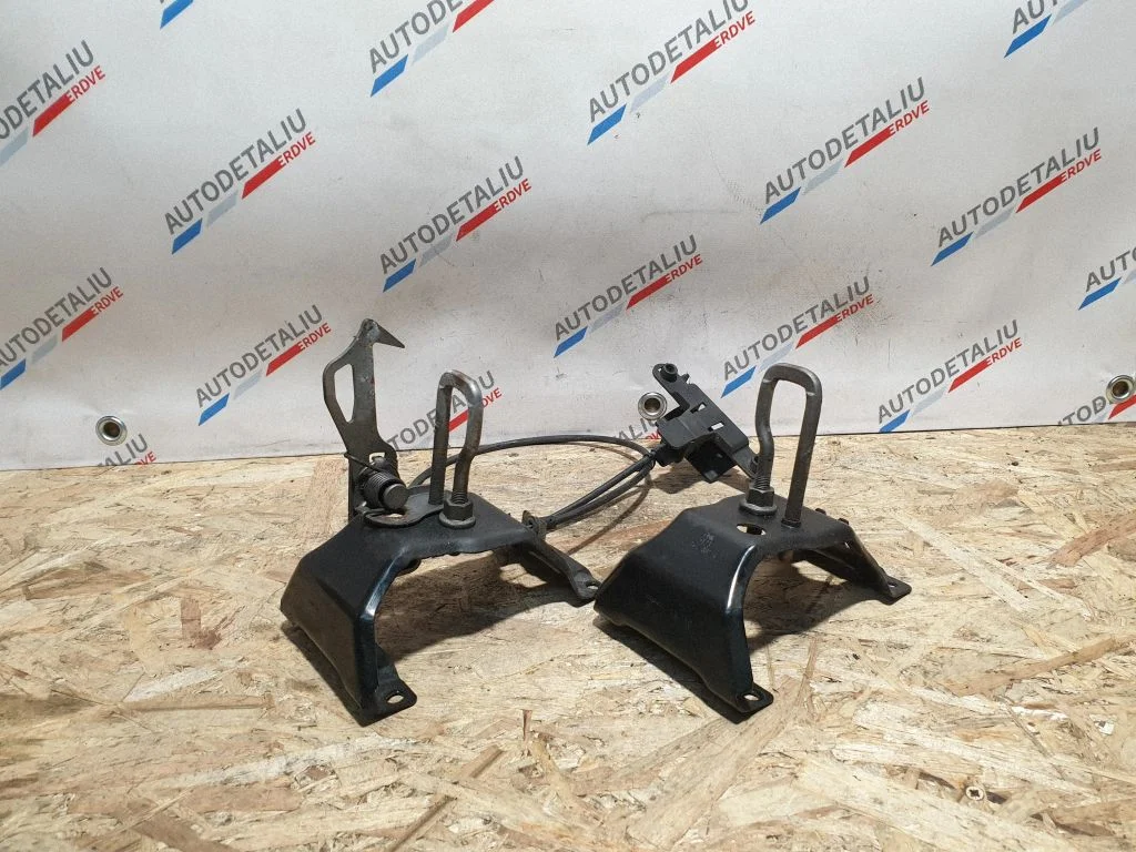 Engine bonnet/hood lock/catch – BMW X5 E70 (2006-2013)