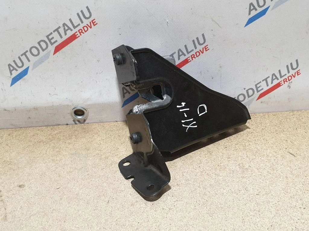 Engine bonnet/hood lock/catch – BMW X1 E84 (2009-2015)