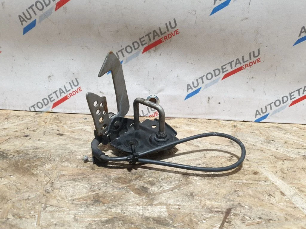 Engine bonnet/hood lock/catch – BMW 5 Series F10 F11 (2009-2016)