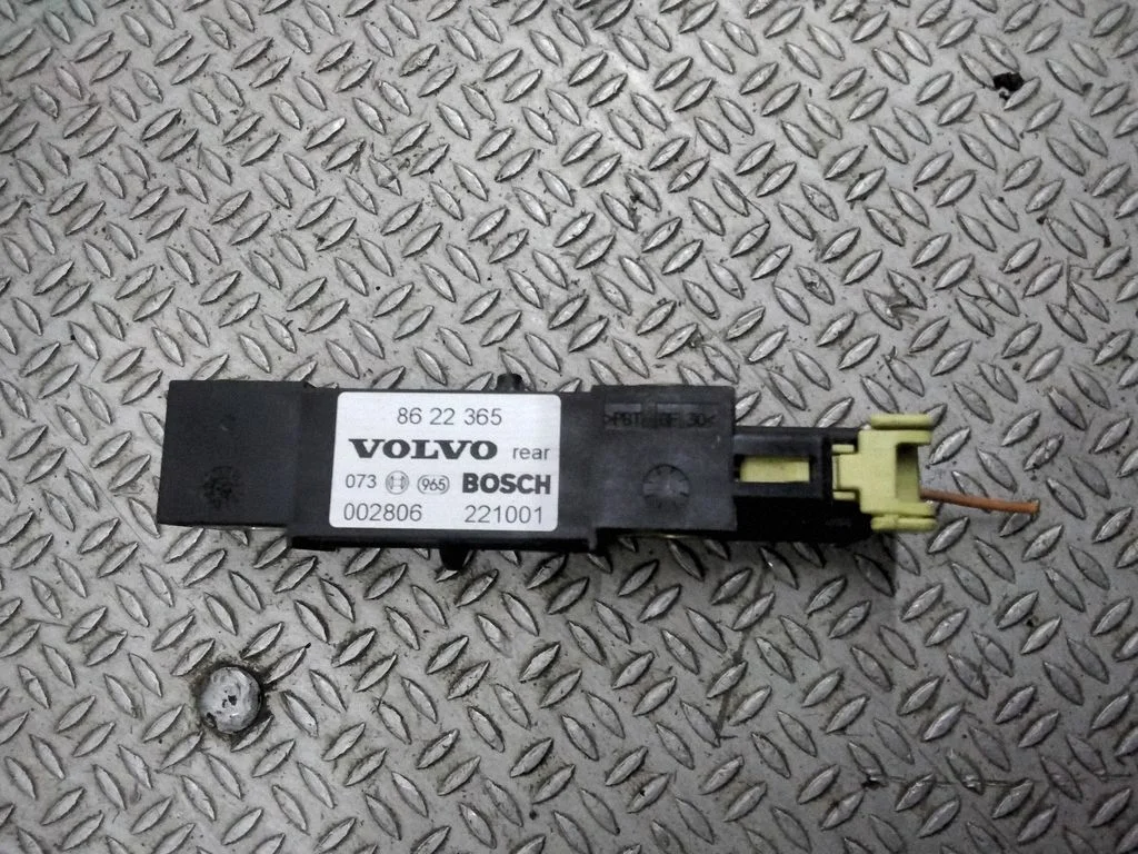Airbag deployment crash/impact sensor 8622365