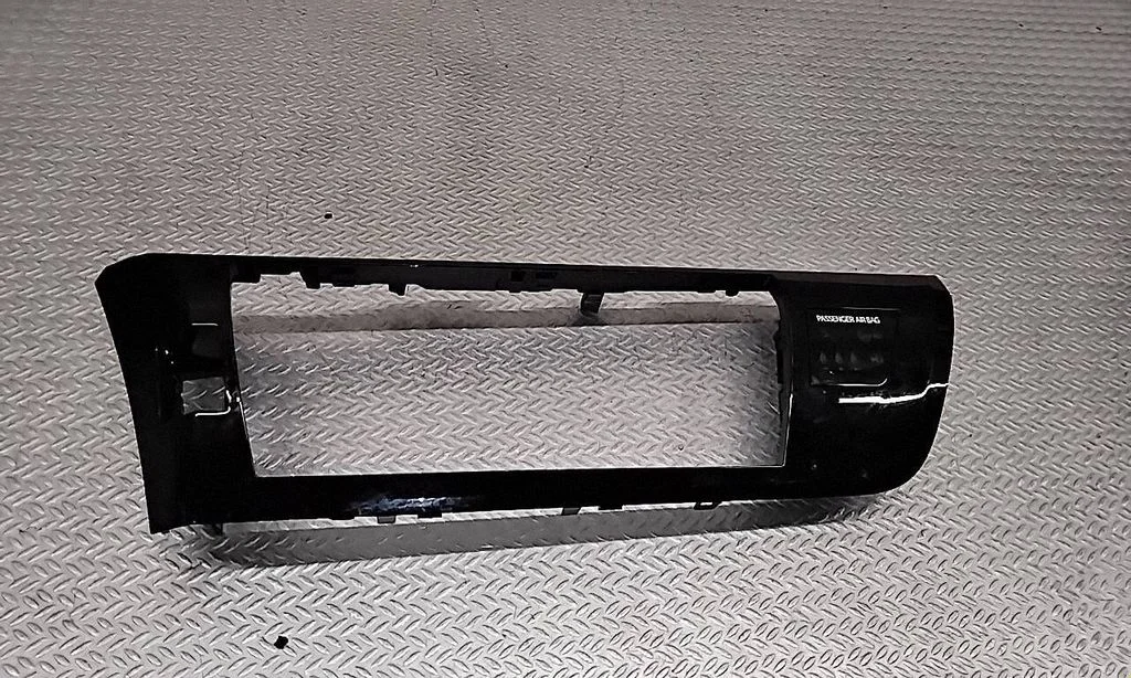 Radio/GPS head unit trim – Toyota Corolla E160 E170 (2013-)