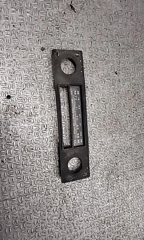 Radio/GPS head unit trim