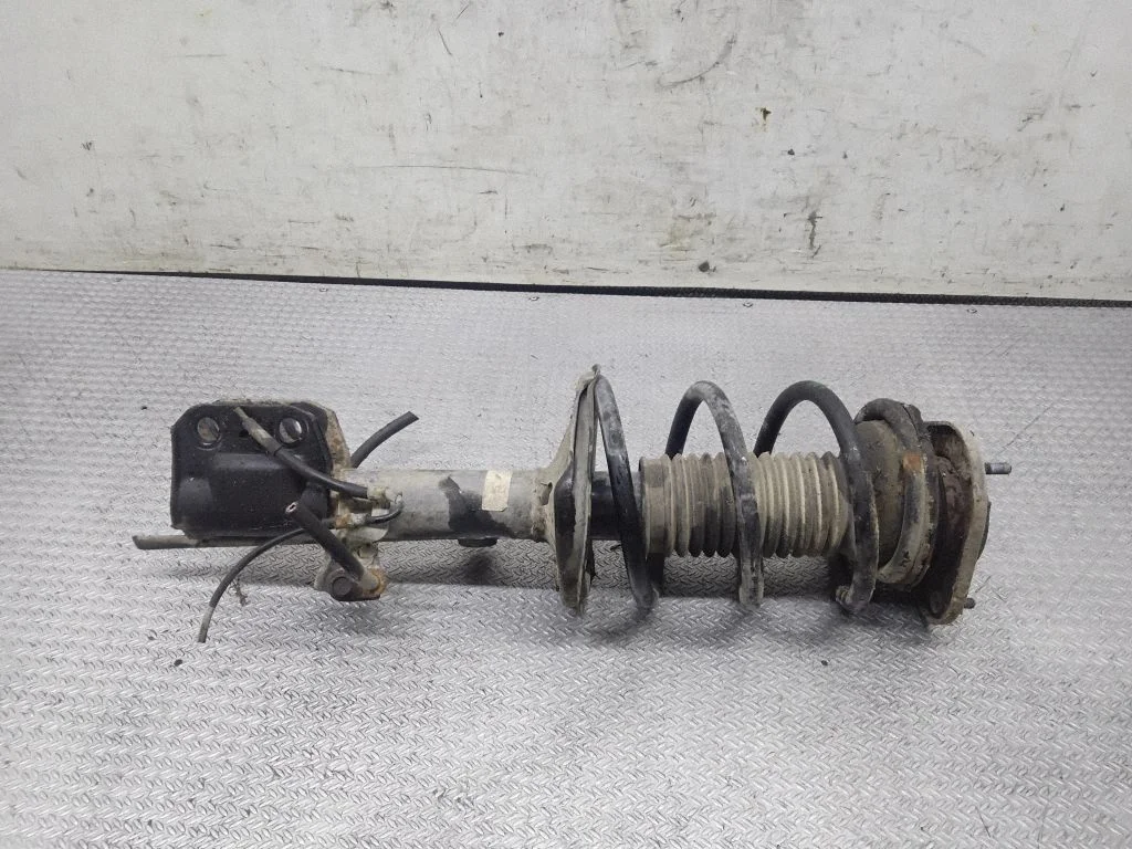 Front shock absorber with coil spring – Toyota Corolla Verso AR10 (2004-2009)