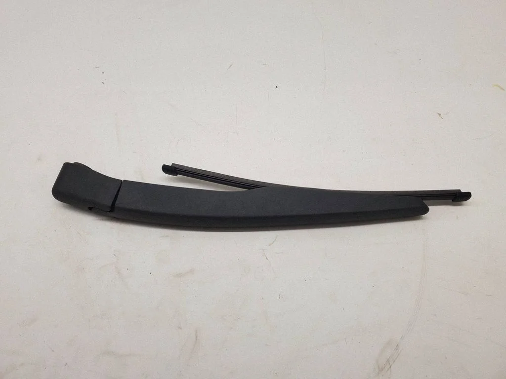 Aizmugurējā stikla tīrītāja svira BB5317C403A