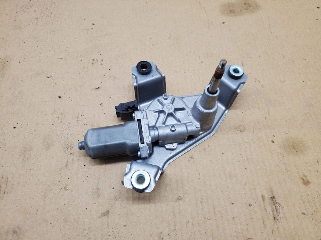 Aizmugurējā stikla tīrītāja motoriņš 68229937AA