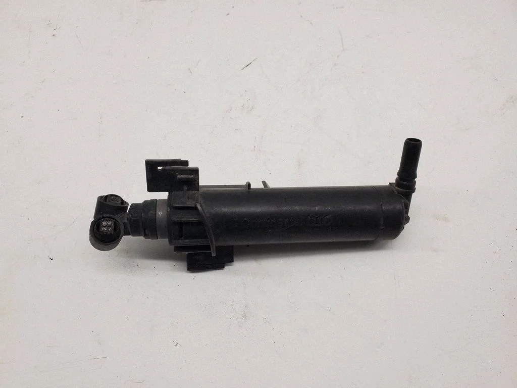 Lukturu apskalošanas sprausla(-s) – Audi A4 Allroad B8 (2008-2016)
