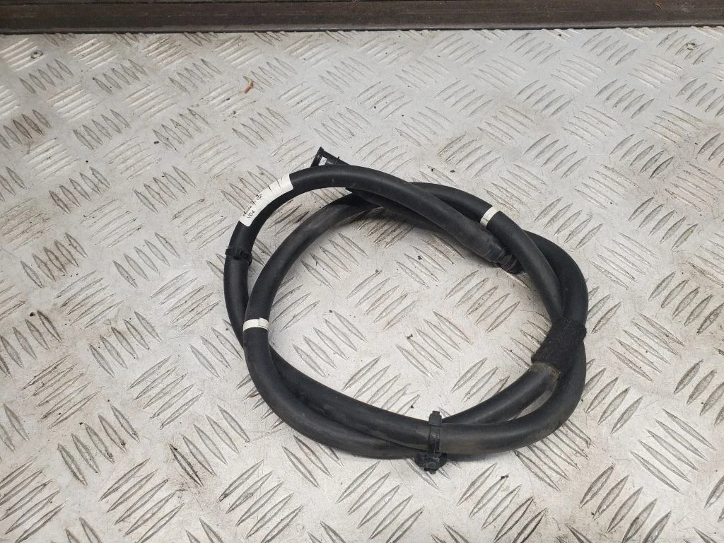 Lukturu apskalošanas šķidruma šļūtene(-s) 4G0955667