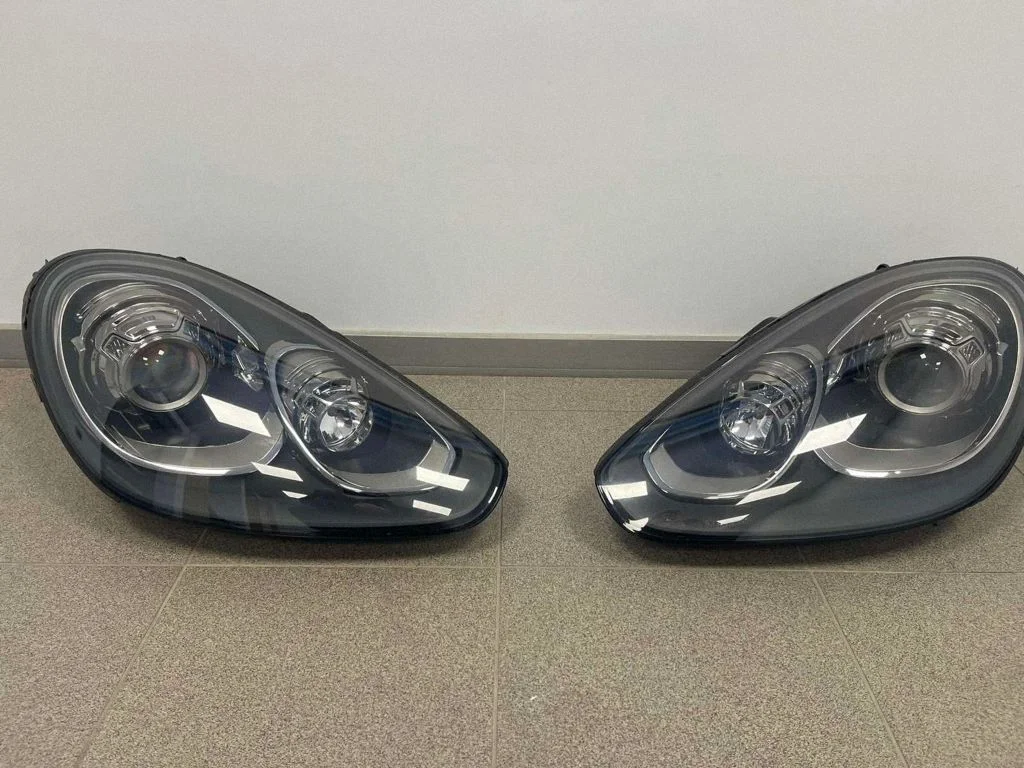 Priekšējo lukturu komplekts – Porsche Cayenne (92A) (2010-2017)