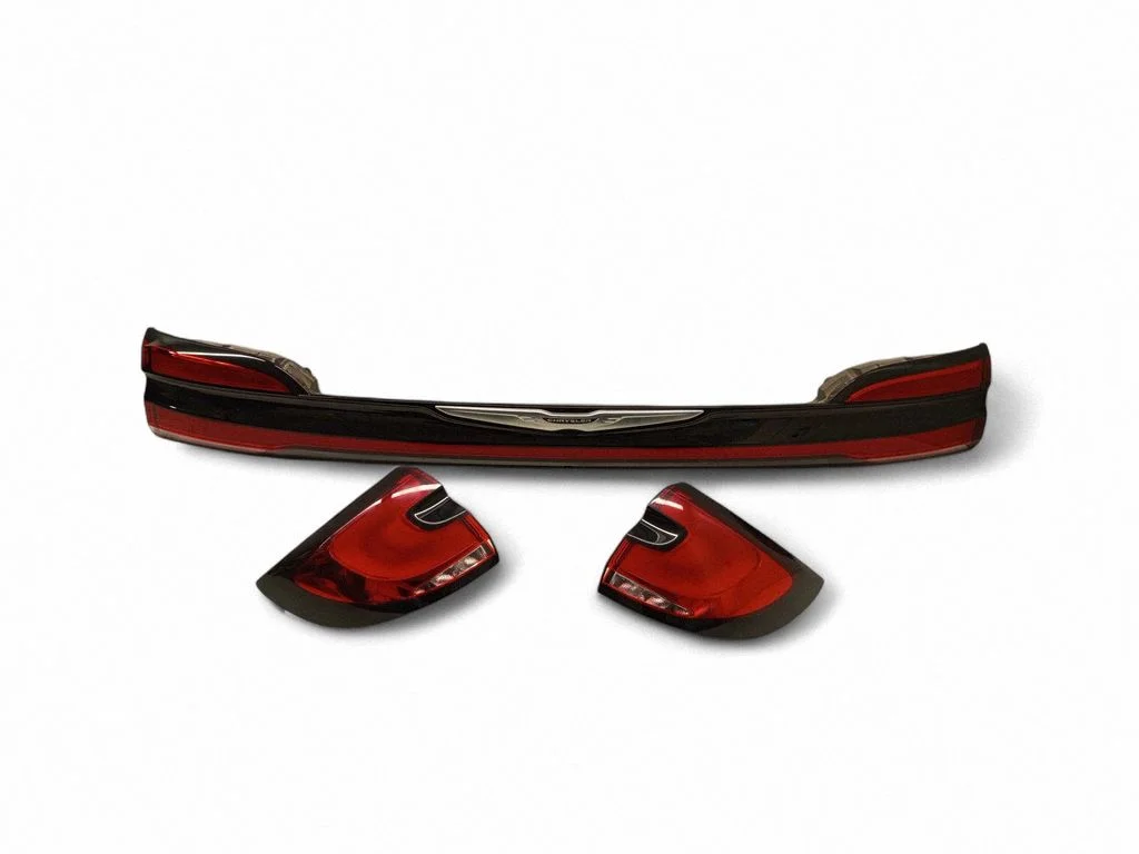 Rear/tail lights set – Chrysler Pacifica (2017-)