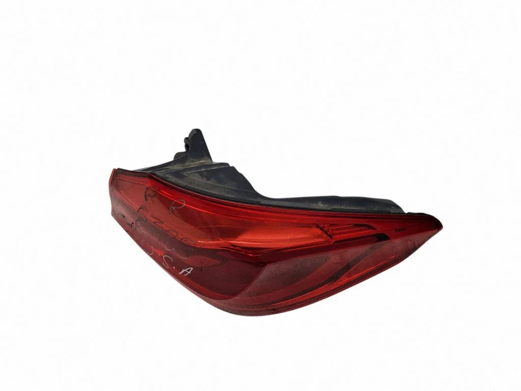 Lampa tylna w błotniku 7376470