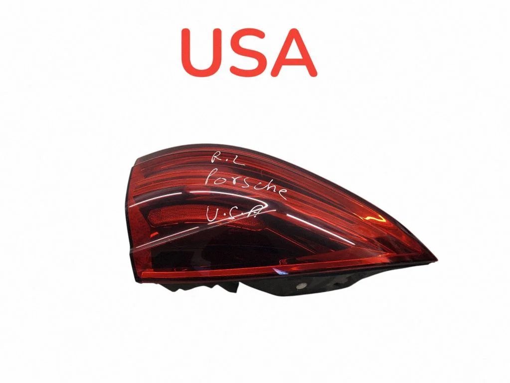 Rear/tail lights 7P5945207R
