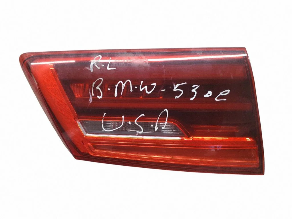 Lampa tylna w klapie 9481823