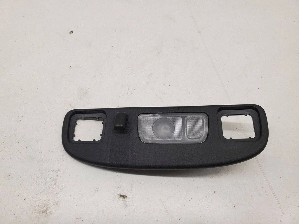 Tagaistmete valgustustuli A2405104600R – Cadillac XT6 (2019-)