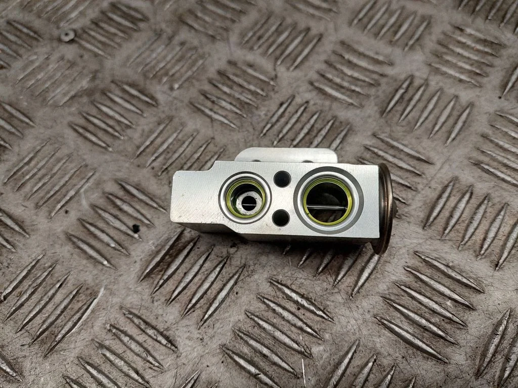 Air conditioning (A/C) expansion valve – Audi A8 S8 D4 4H (2010-2016)