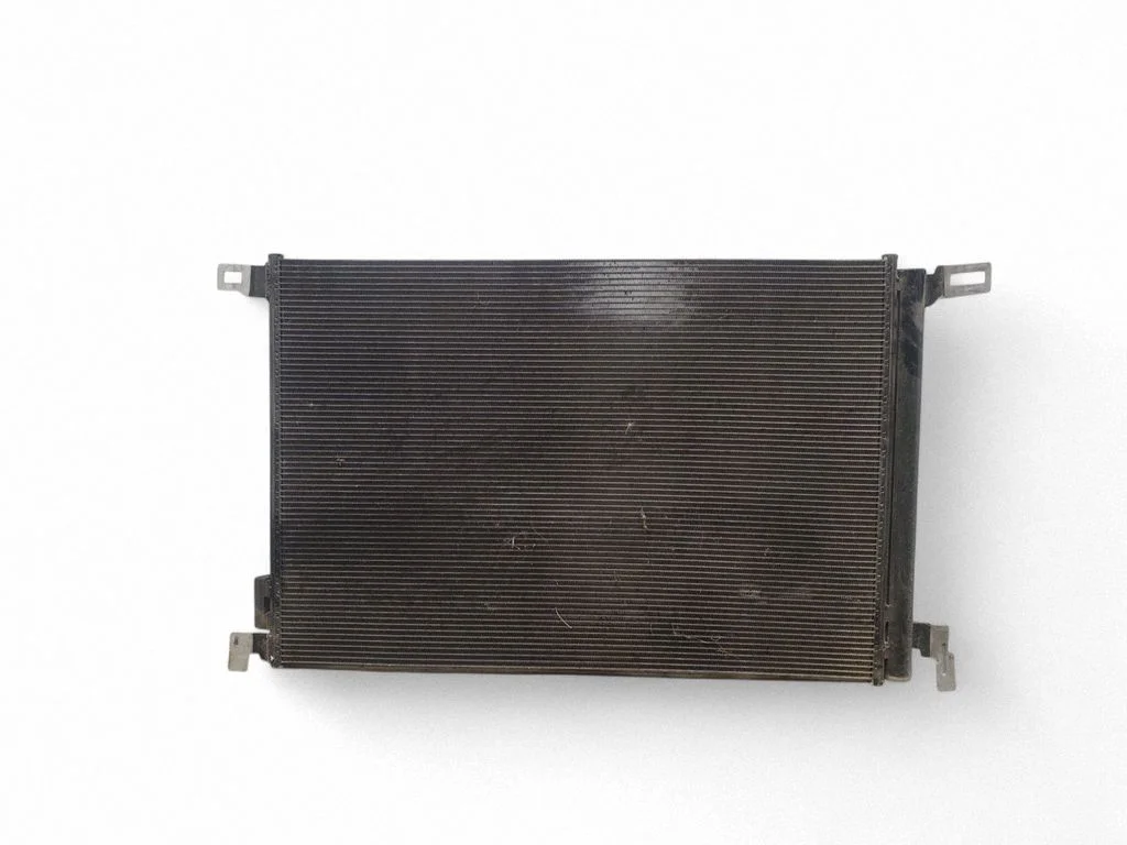 Kliimaseadme jahutusradiaator (kondensaator) – Audi Q7 4M (2015-)