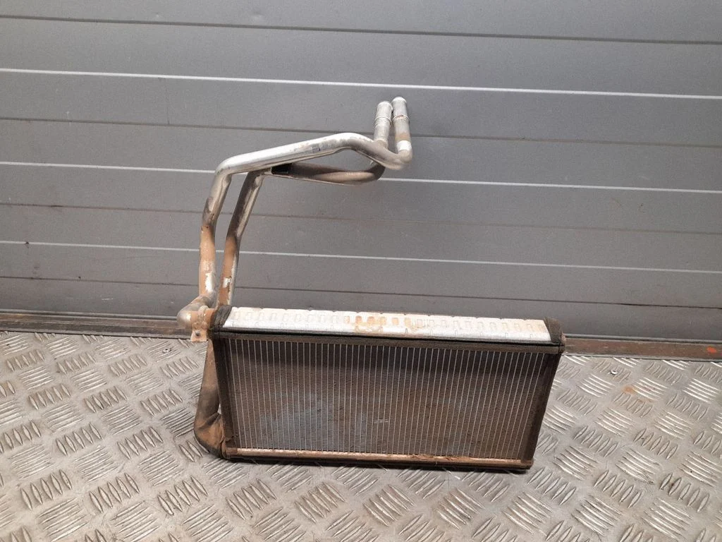 Krāsniņas radiators – priekšējā