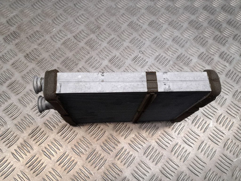 Krāsniņas radiators – priekšējā