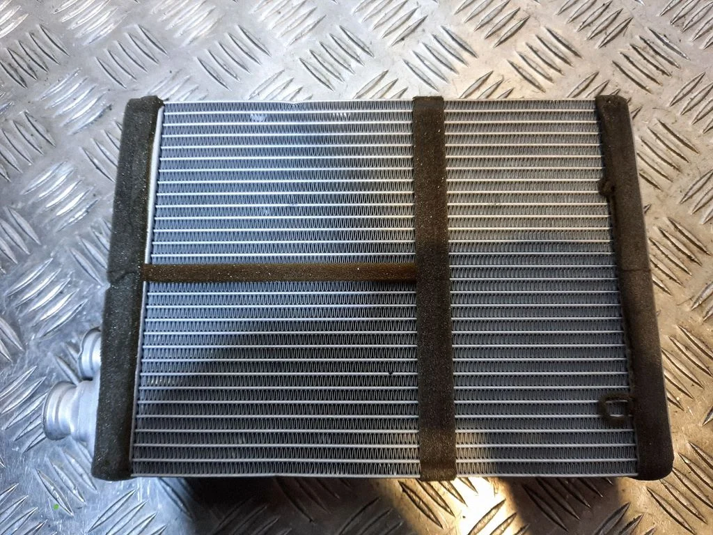 Salongi küttekeha radiaator