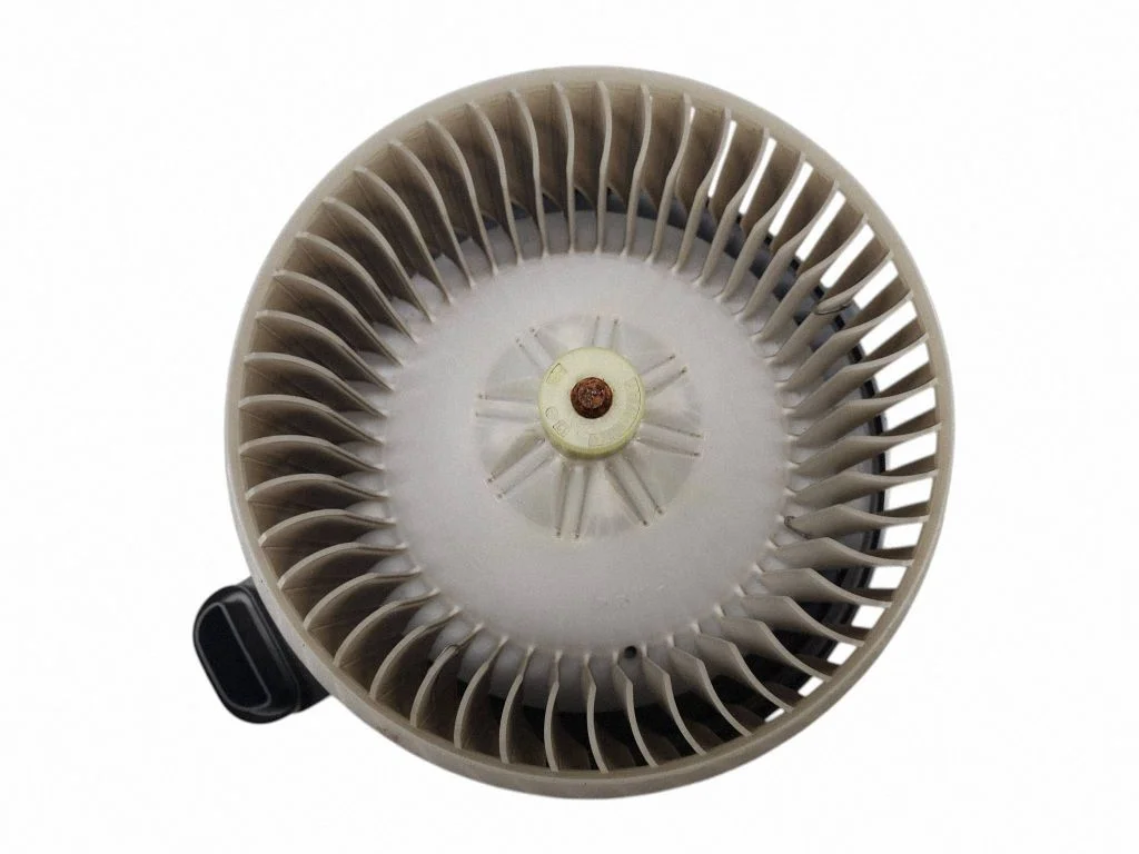 Heater fan/blower 01U10