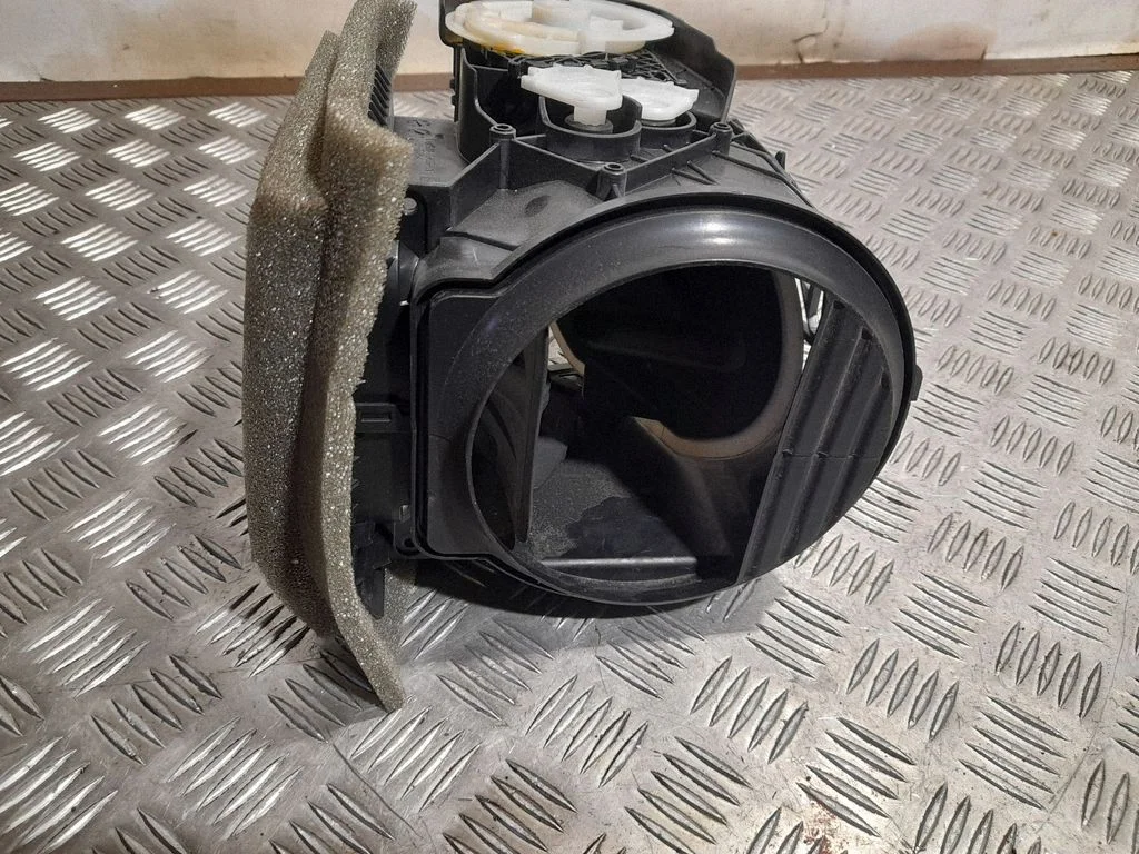 Interior heater climate box assembly housing AV6N19E616AA