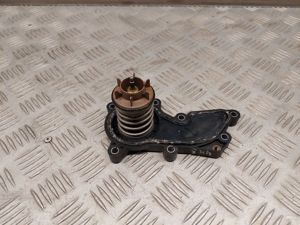 Termostaat / termostaadi korpus – Audi Q7 4M (2015-)