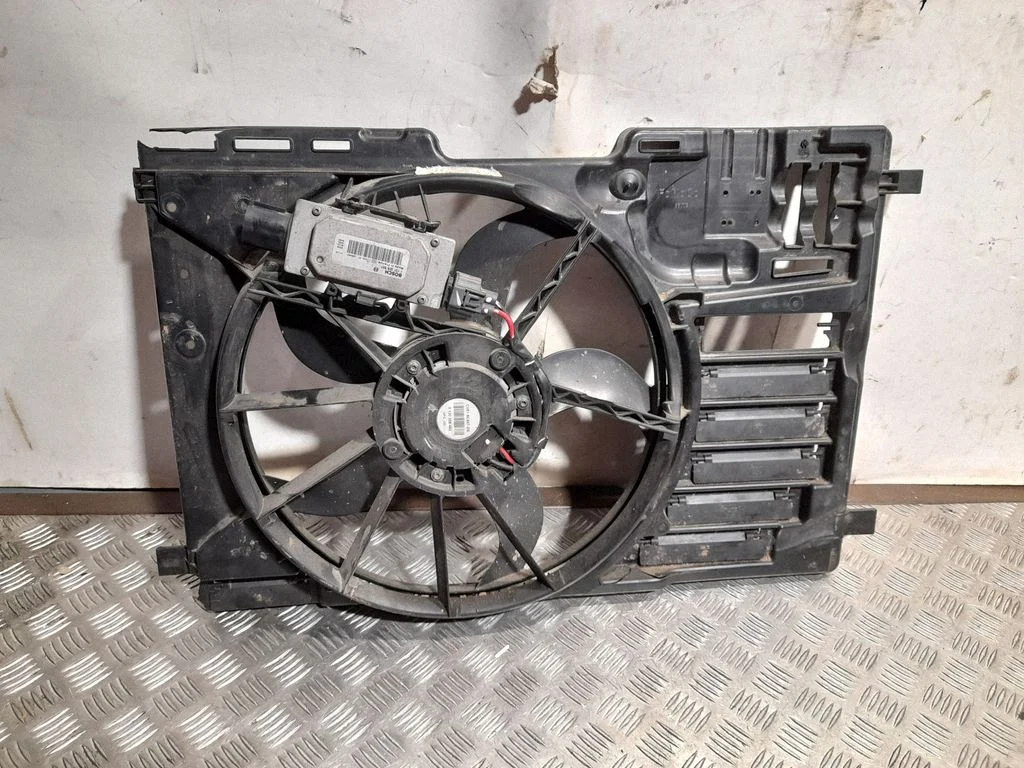 Radiaatori ventilaatori difuusor CV618C607DE