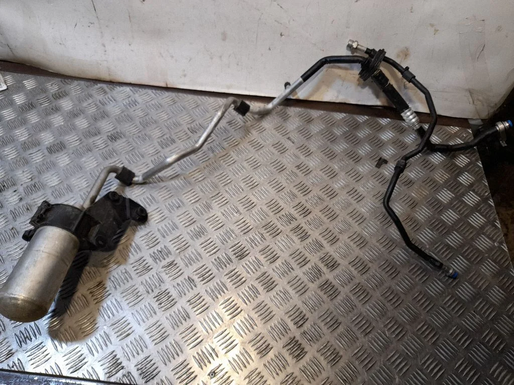 Air conditioning (A/C) air dryer 4F0820189H