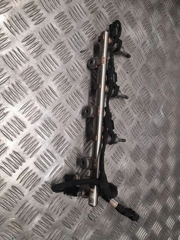 Fuel injectors set 12671078