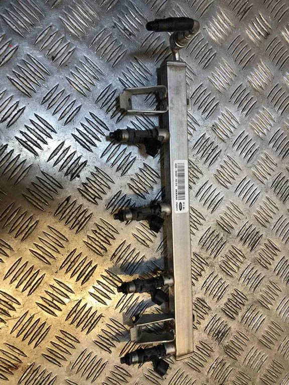 Komplet wtryskiwaczy AE8E9H487BA01E