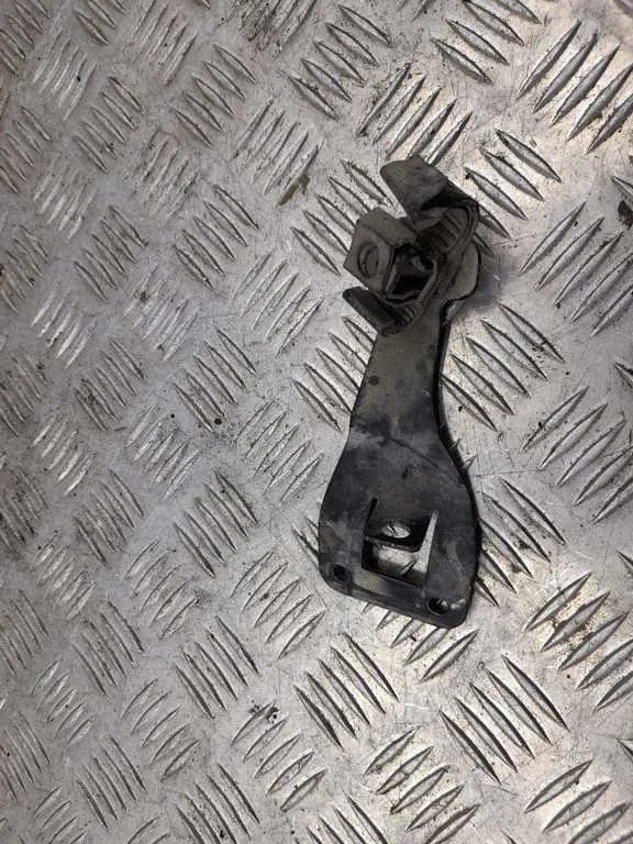 Generator/alternator bracket 95B260089B