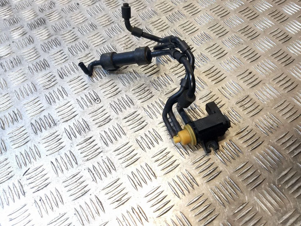 Vacuum valve – Volkswagen Jetta VI (2011-2018)