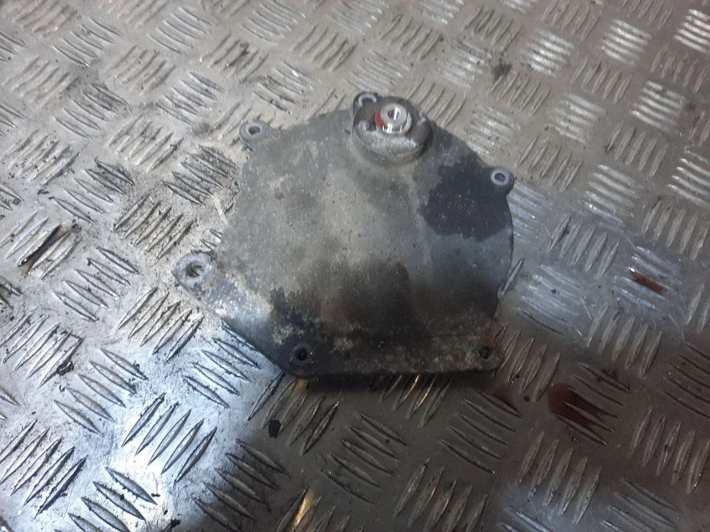 Osłona paska rozrządu 04892270AA