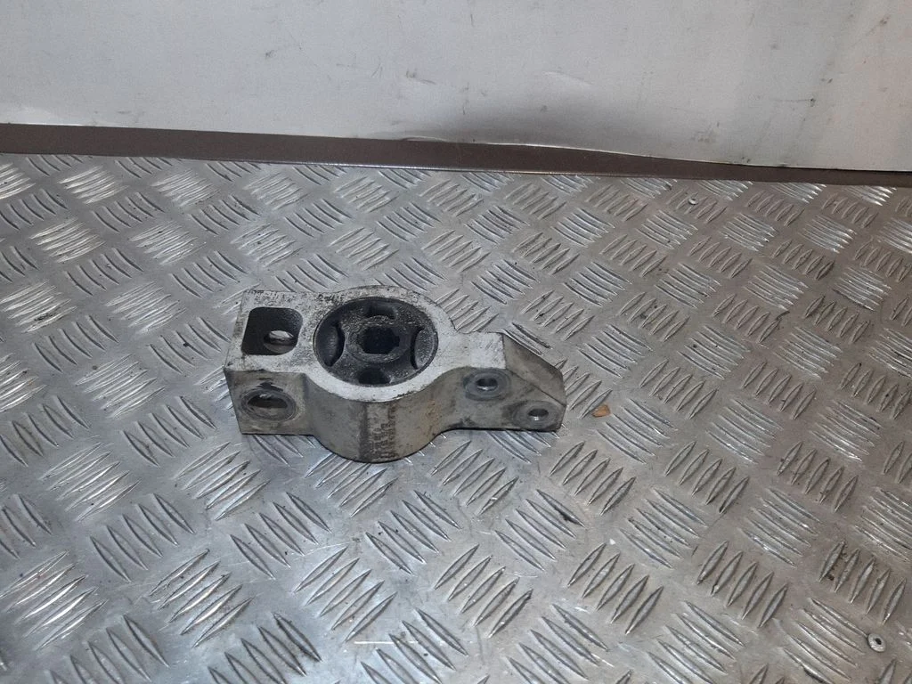 Front wishbone bush – Audi A3 S3 8L (1996-2003)