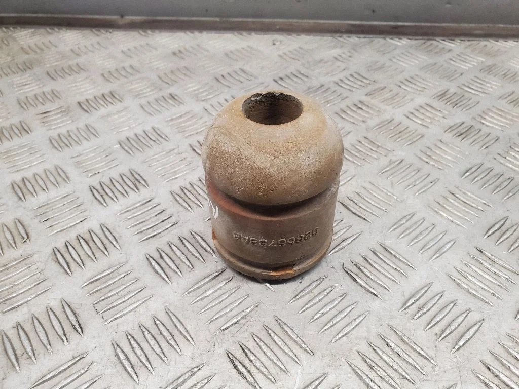 Aizmugurējās atsperes gumijas balsts 52855788AB