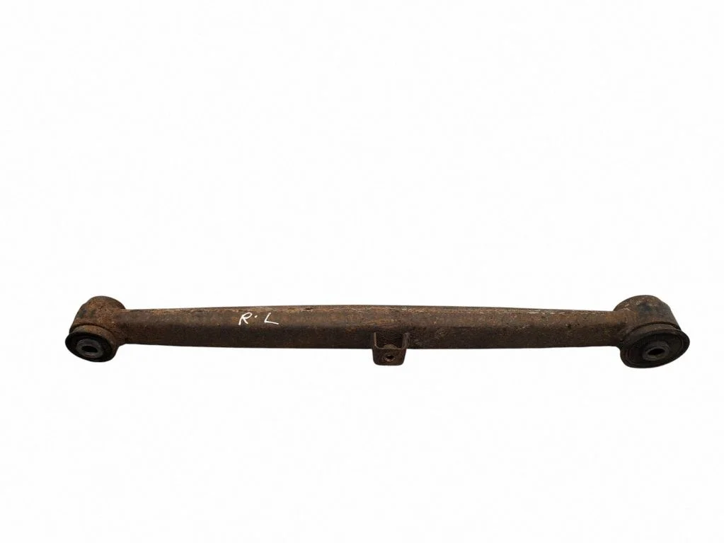 Aizmugurējā svira (dakša) – kreisā