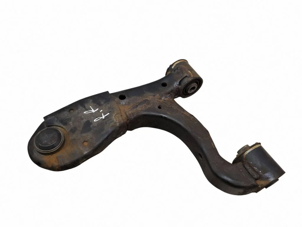 Tagumine ülemine õõtshoob – parem
