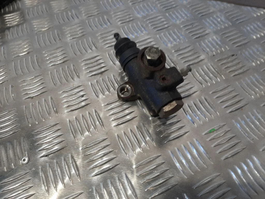 Clutch slave cylinder NABTESCO