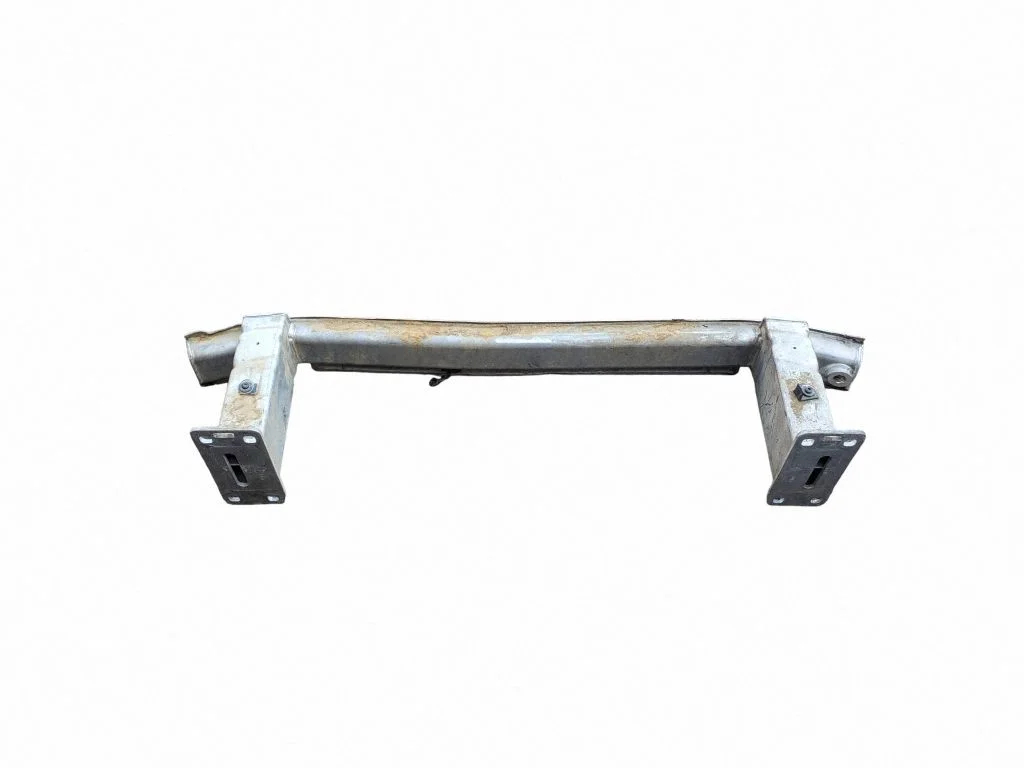 Priekšējā bampera šķērssija 4M0807109A