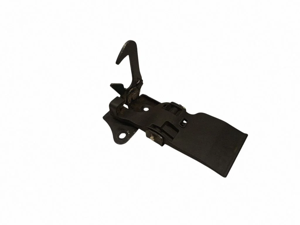 Motora pārsega slēdzenes cilpa 4H0823485C