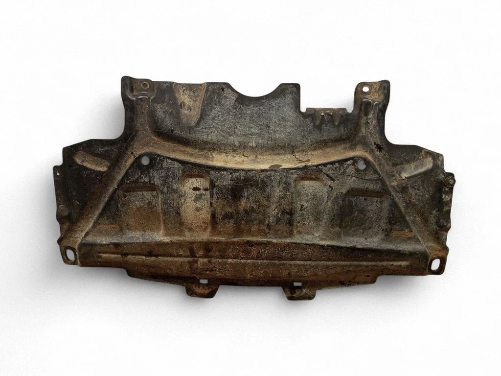 Front bumper skid plate/under tray