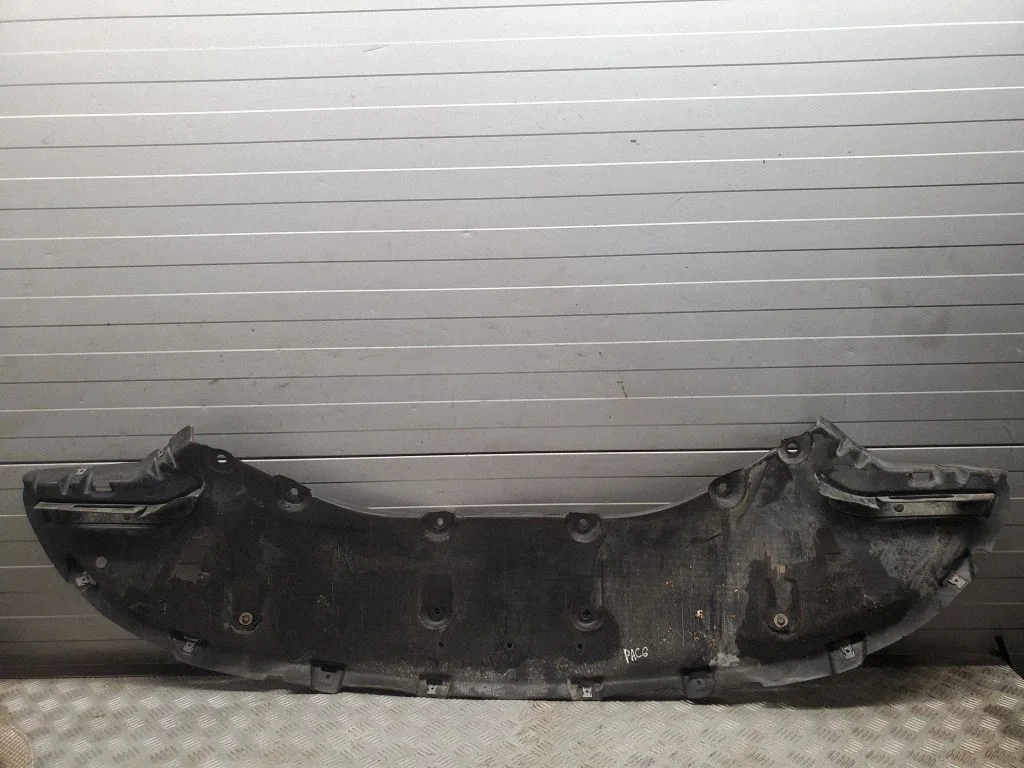 Front bumper skid plate/under tray 68227444AG