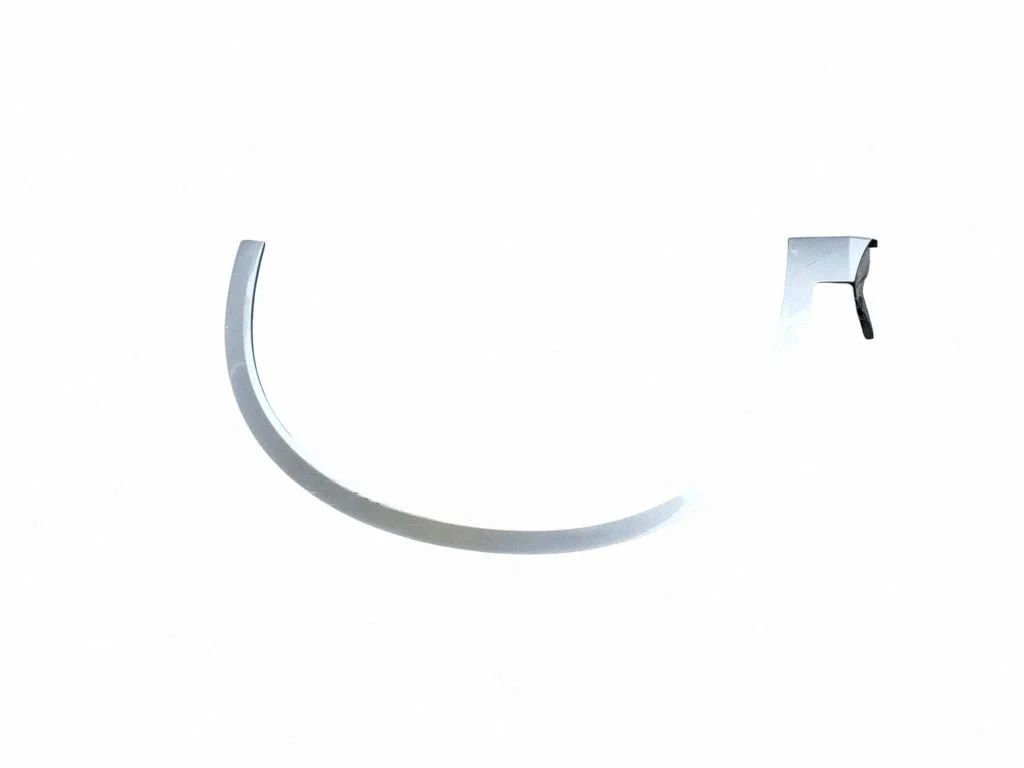 Esimese rattakaare iluliist 84764036 – Cadillac XT6 (2019-)