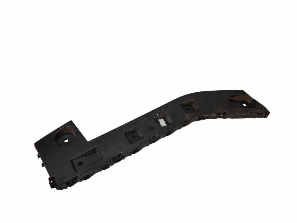 Rear bumper mounting bracket LB5B17E851A