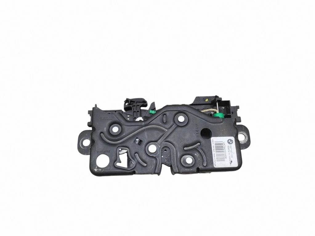 Zamek klapy bagażnika C67167105