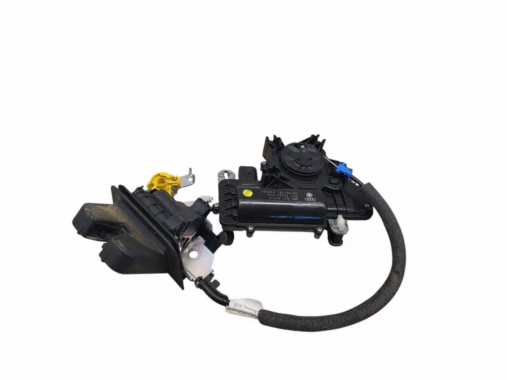 Aizmugurējā vāka slēdzene 4M0827887F